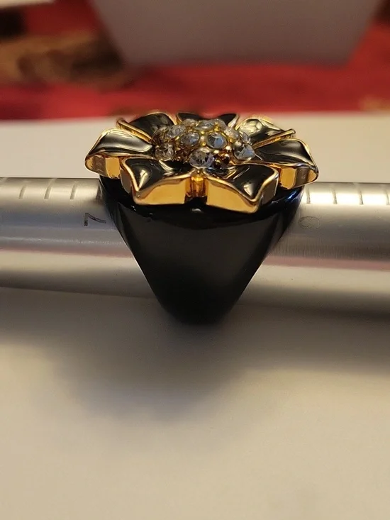 Acrylic Rhinestone Flower Ring - Picture 7 of 9